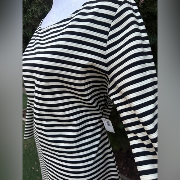 NWT Women’s Old Navy Black and White Striped Long Sleeve Dress size L - Picture 3 of 12